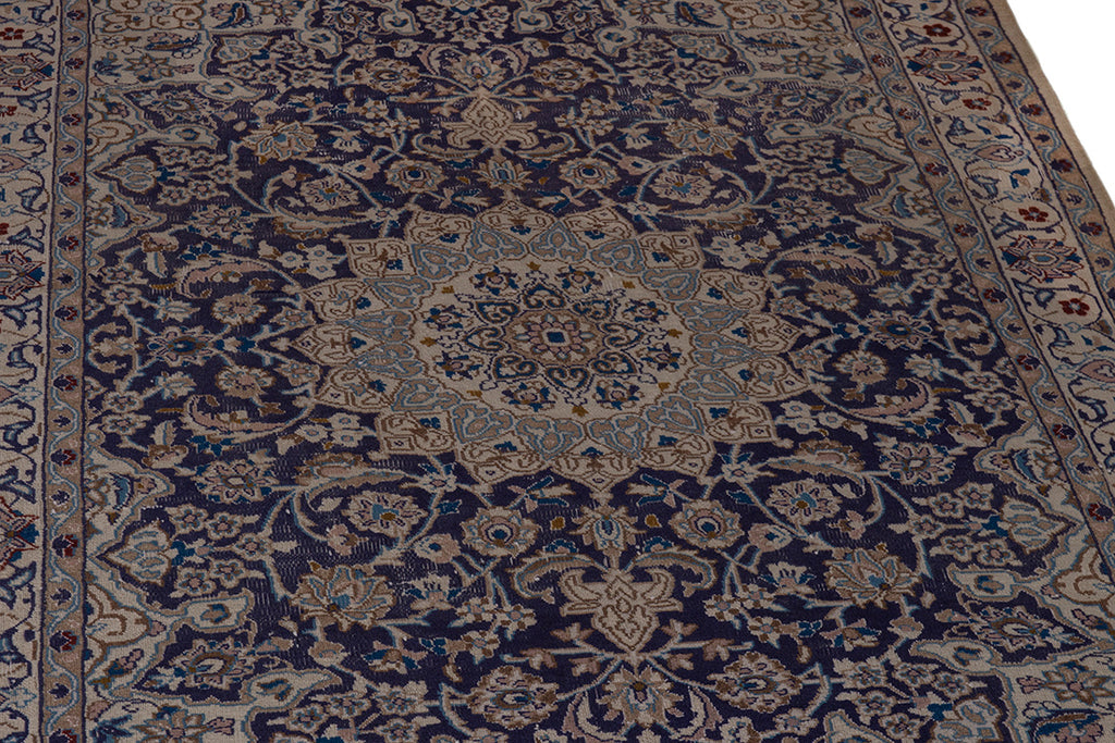 5520 Nain Handmade Persian Rug
