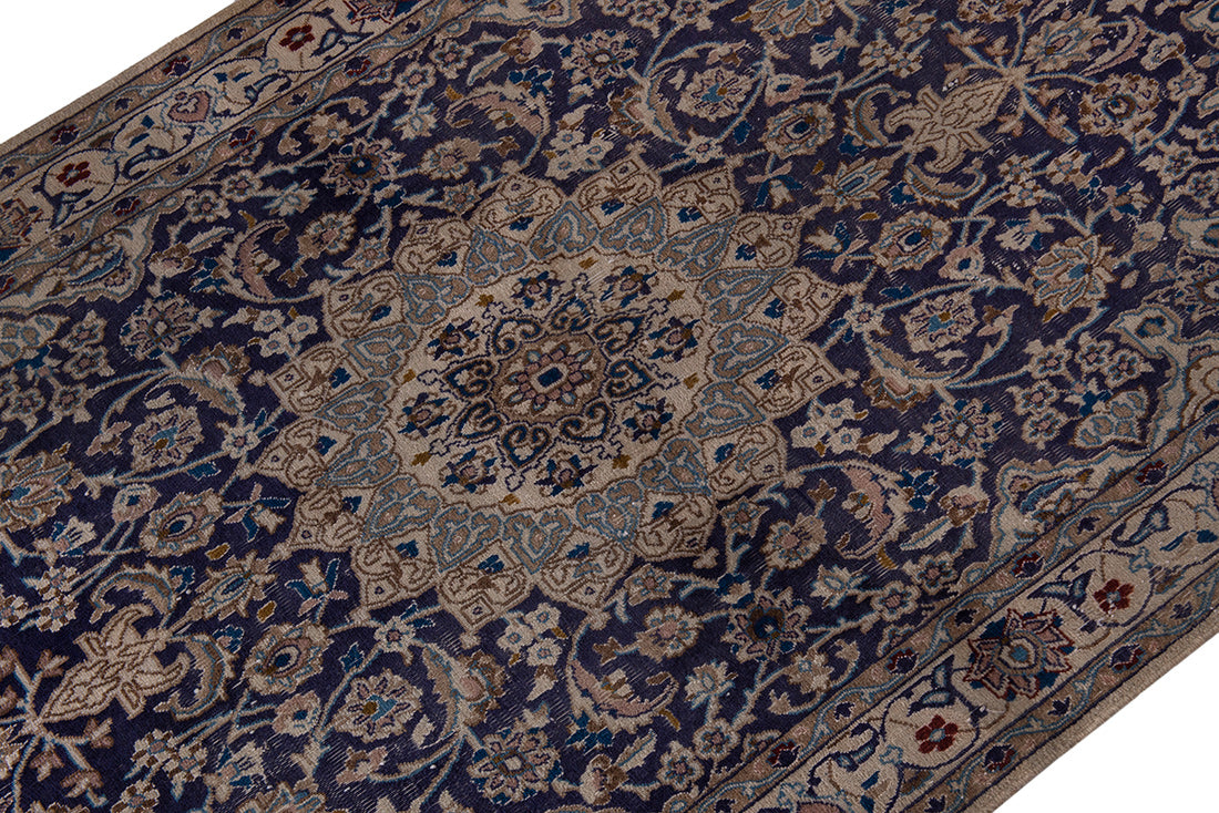 5520 Nain Handmade Persian Rug