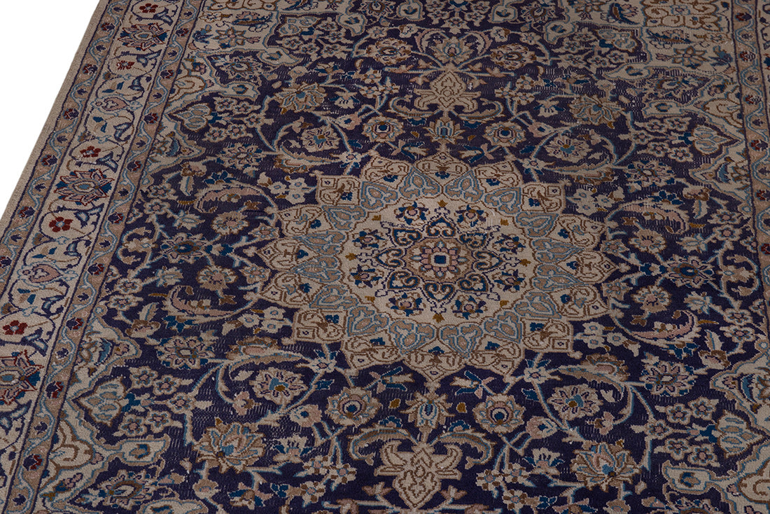 5520 Nain Handmade Persian Rug
