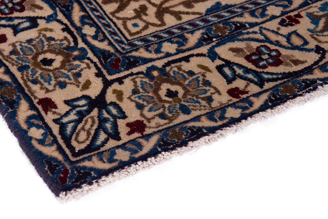 5528 Nain Handmade Persian Rug
