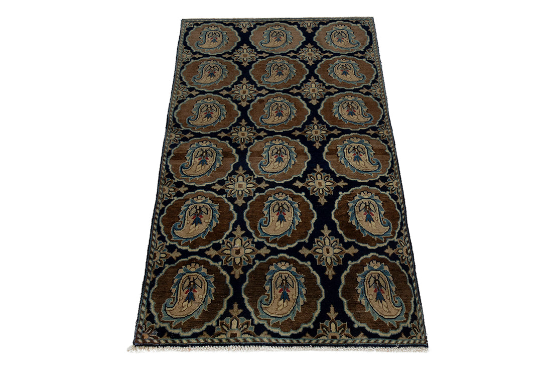 5563 Nain Handmade Persian Rug