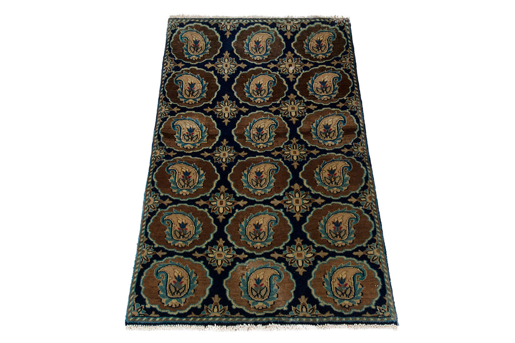 5563 Nain Handmade Persian Rug