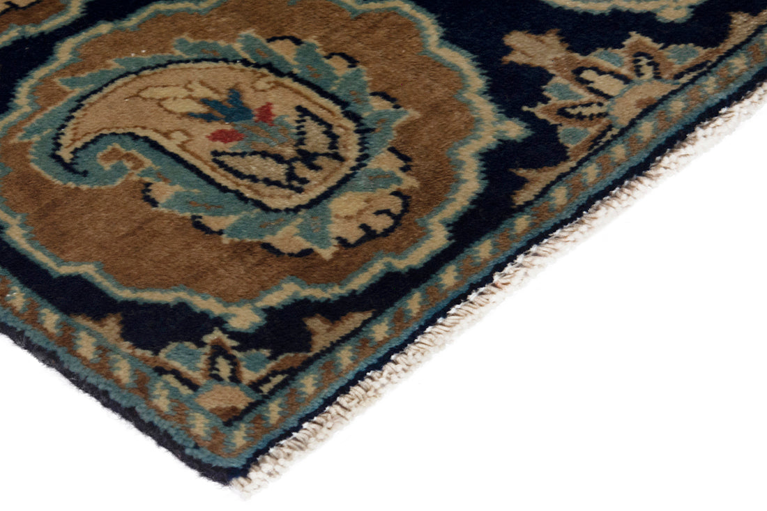 5563 Nain Handmade Persian Rug