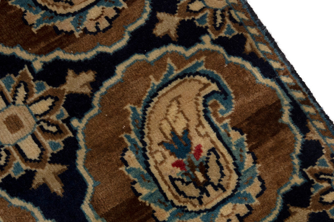 5563 Nain Handmade Persian Rug