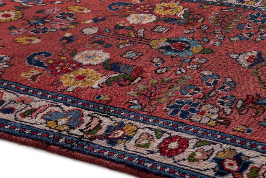 5582 Sarouk Handmade Persian Rug