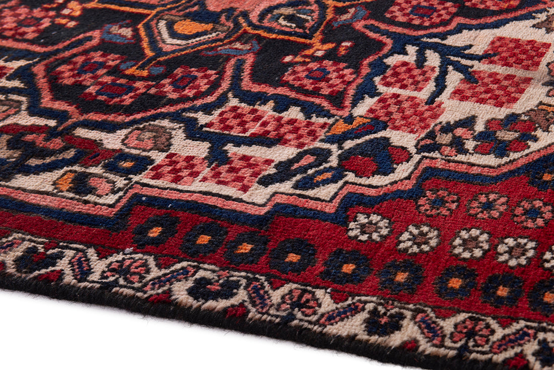 5595 Bakhtiari Handmade Persian Rug