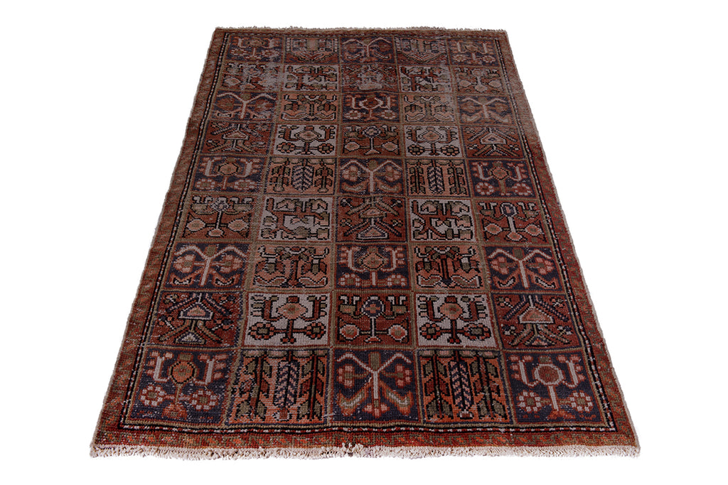 5622 Bakhtiari Handmade Persian Rug