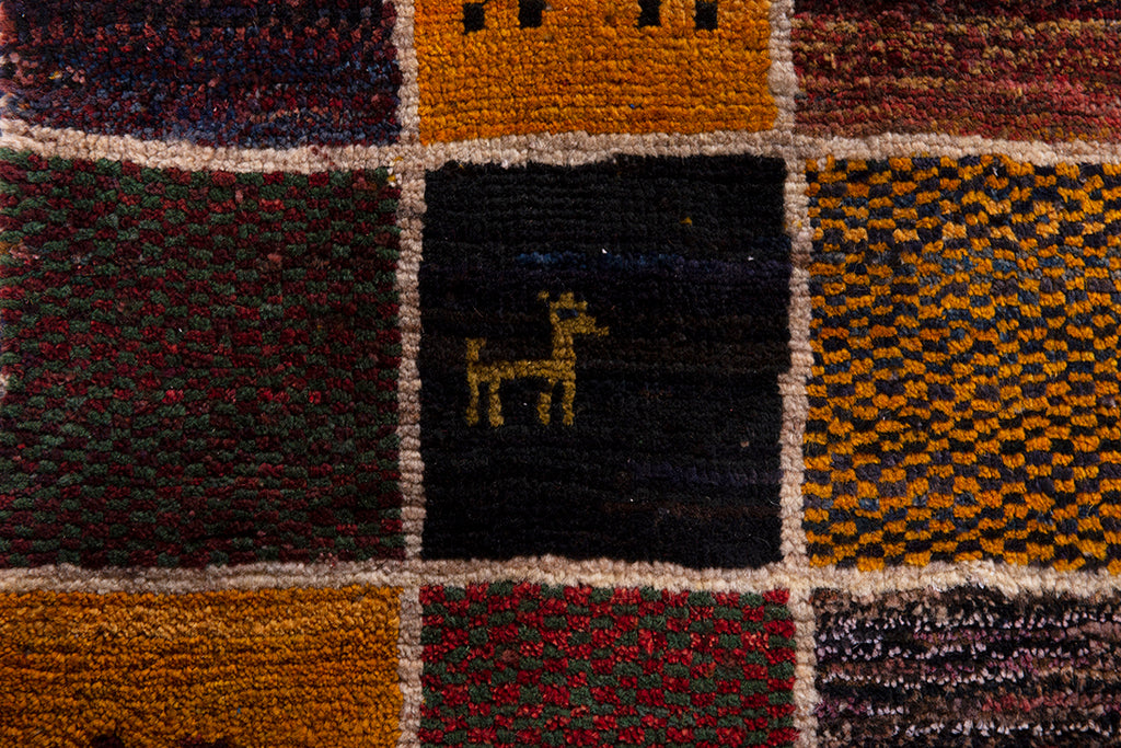 5682 Gabbeh Handmade Persian Rug