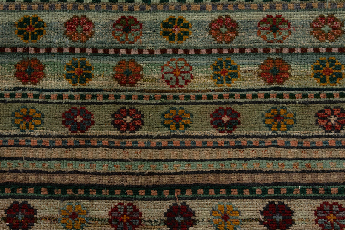5707 Gabbeh Handmade Persian Rug
