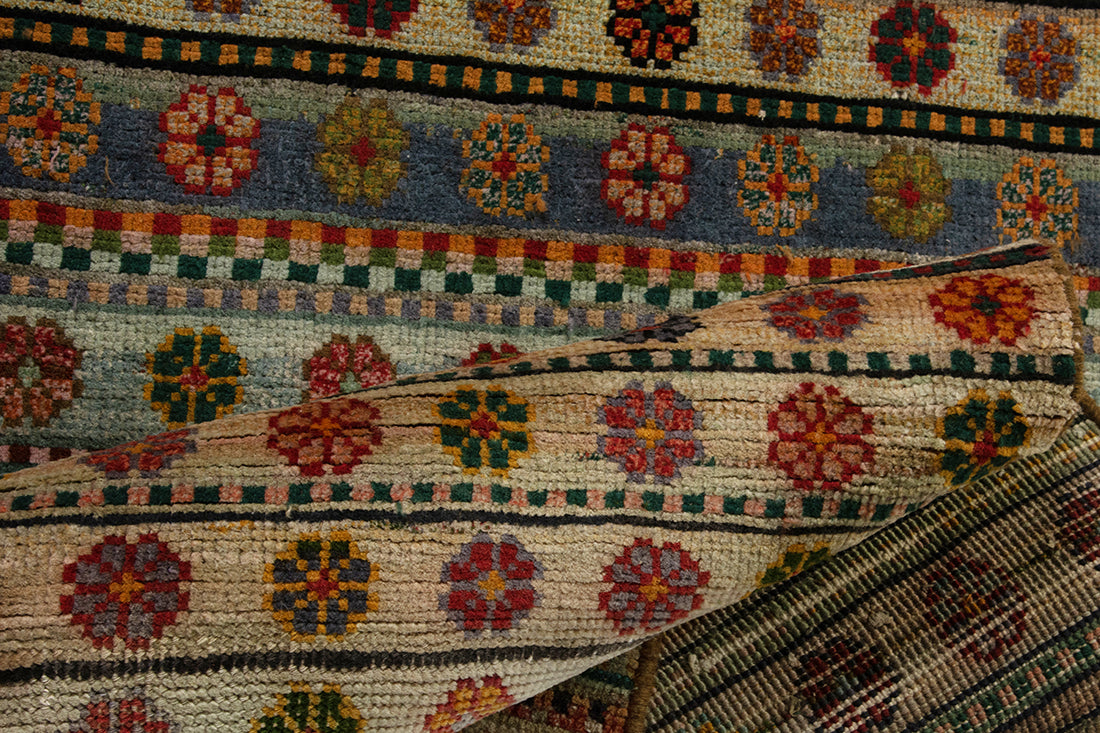 5707 Gabbeh Handmade Persian Rug