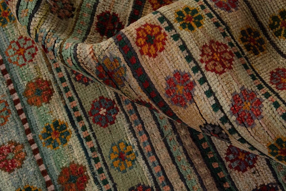 5707 Gabbeh Handmade Persian Rug