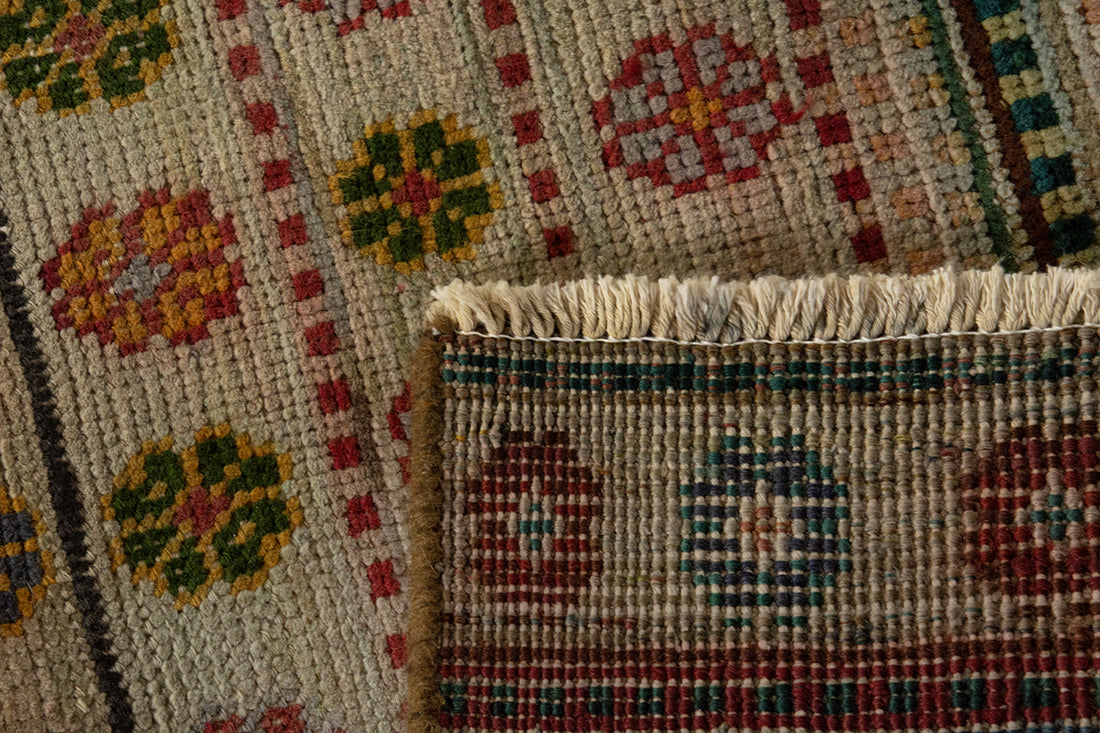 5707 Gabbeh Handmade Persian Rug