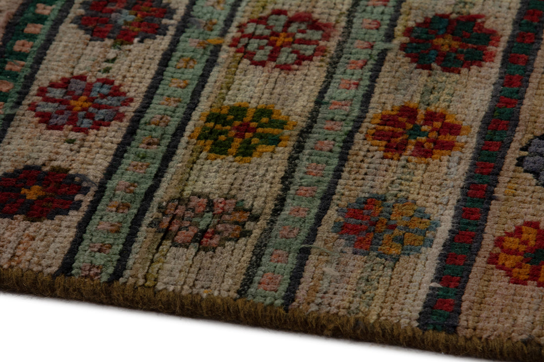5707 Gabbeh Handmade Persian Rug